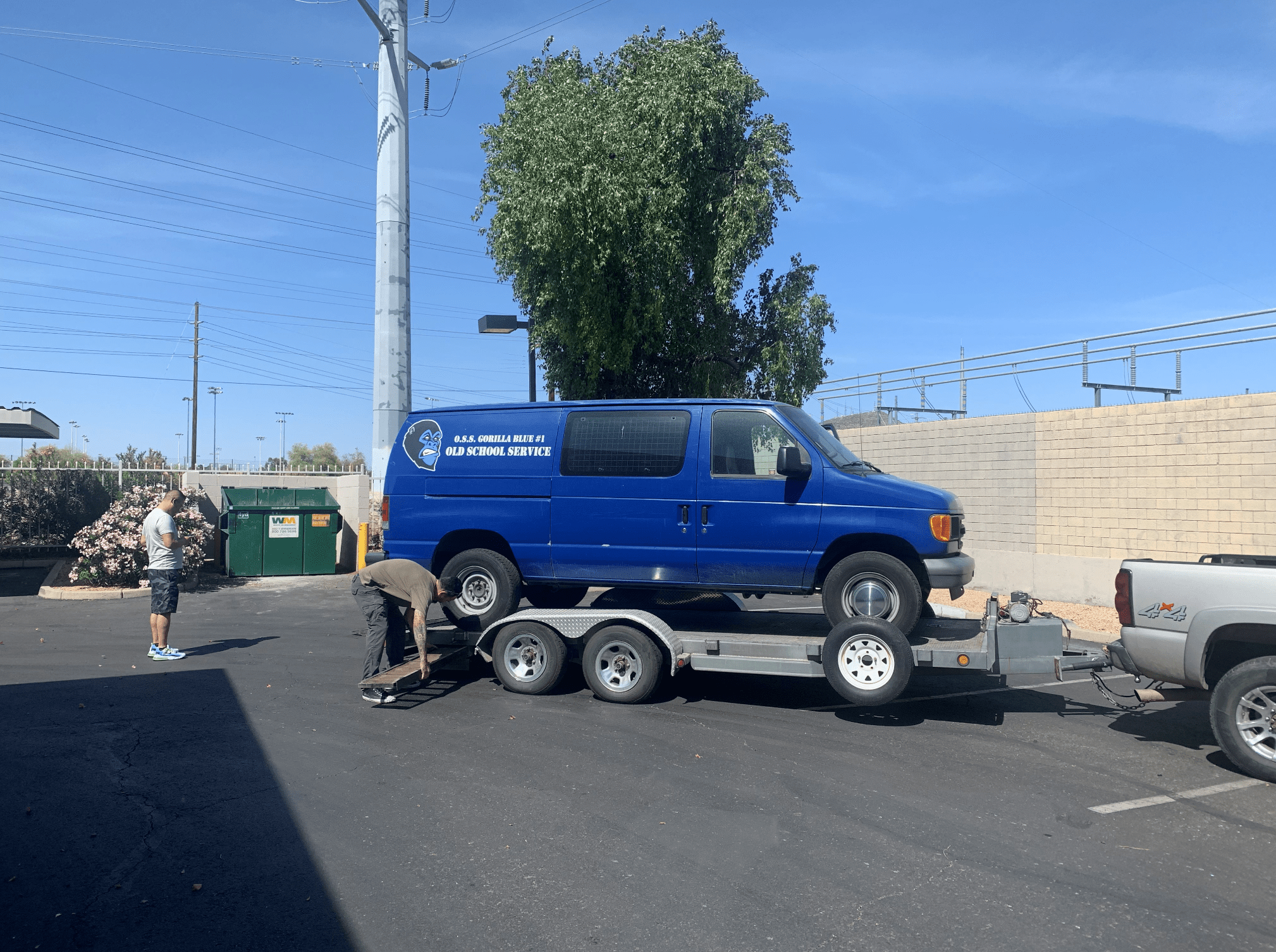 DIZPOT's blue van